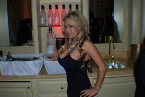 ces-2012-hot-girls-91-TechwareLabs